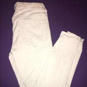 White, skinny, American Eagle jeans
